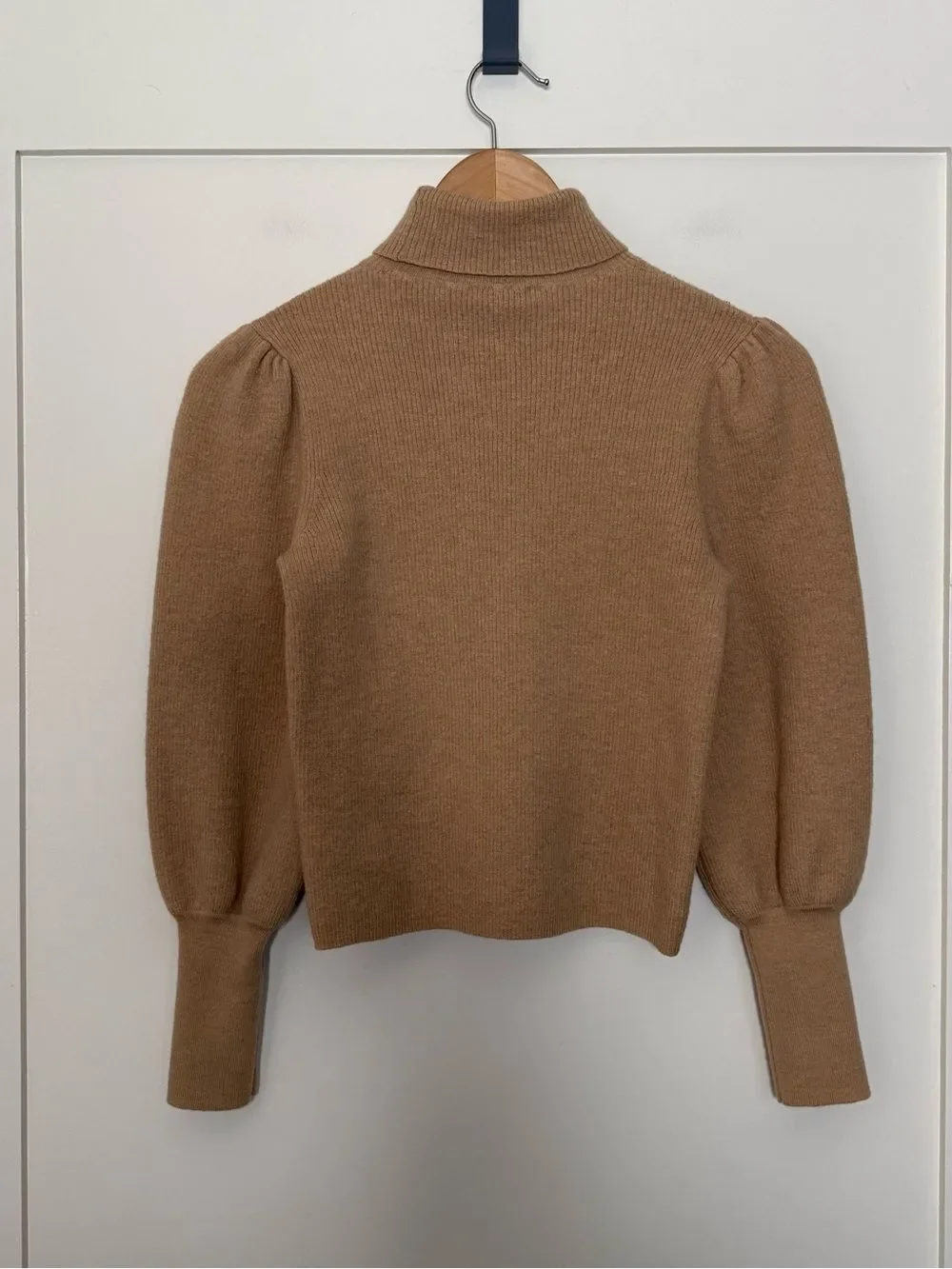 J Crew Sweater Womens Sz M Beige Balloon Sleeve Turtleneck 100% Merino Wool
